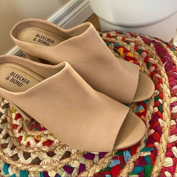 Bleecker & Bond nude heel  sandals mules - Picture 4 of 7